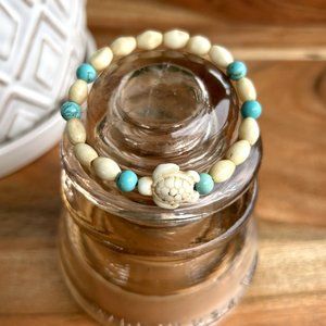 Hand Crafted Buffalo Bone 6MM Bead Bracelet with Sea Turtle, 7"